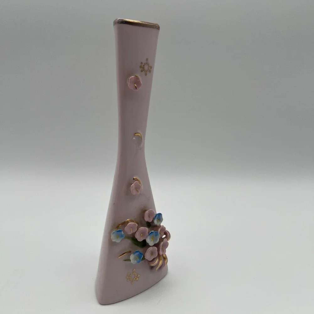 Vintage pink Bud Vase 3D Applied Flowers Gold Trim Triangular Base